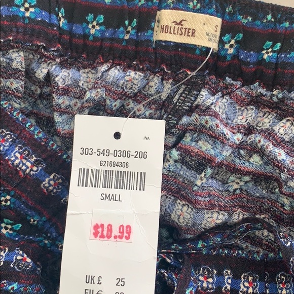 Hollister Aztec Pattern Shorts - Picture 2 of 2